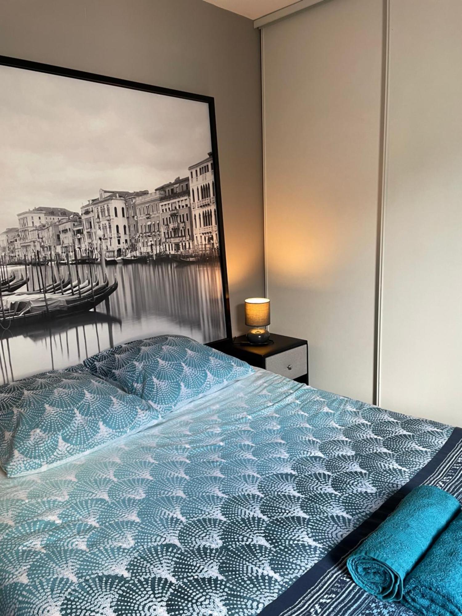 Gare Family Home Laval  Ngoại thất bức ảnh