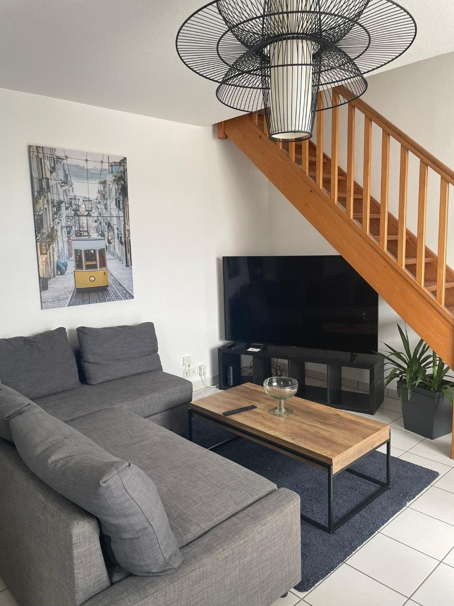 Gare Family Home Laval  Ngoại thất bức ảnh
