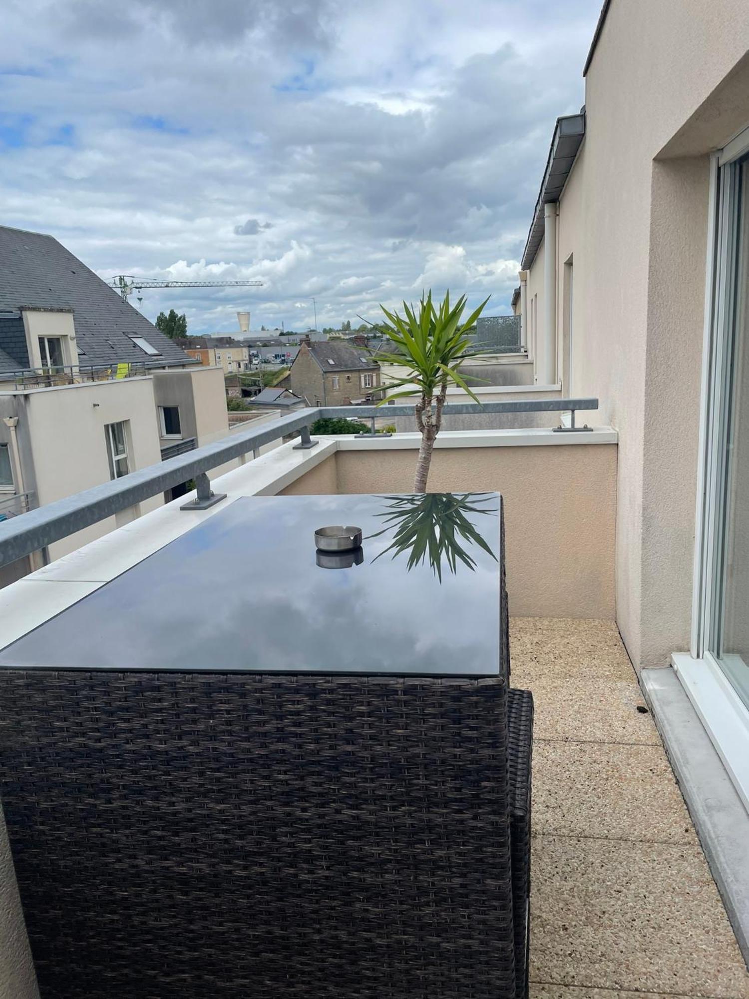 Gare Family Home Laval  Ngoại thất bức ảnh
